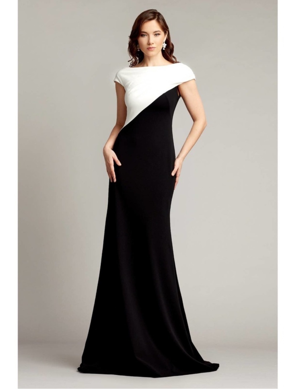 Tadashi Shoji Arbor Angled Two-Tone Black and Ivory Formal Gown Size Small NWT